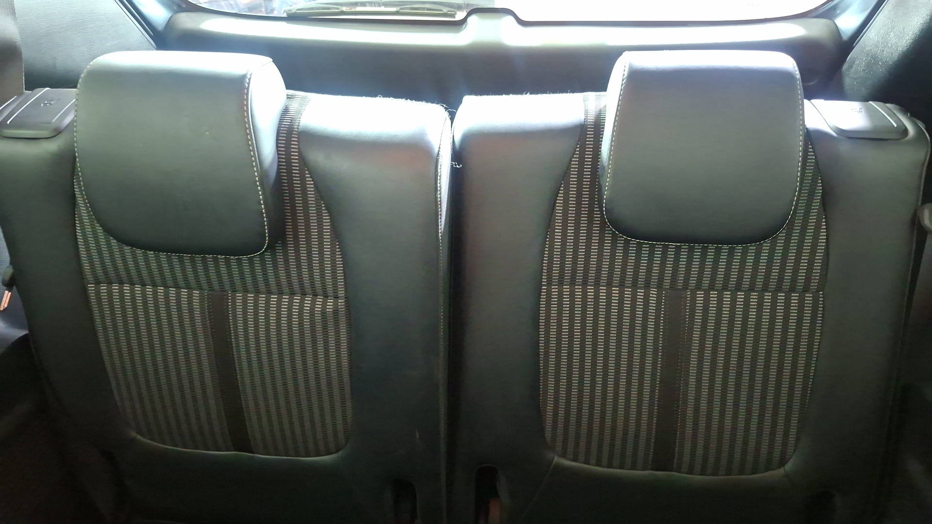 KIA Carens — foto 15 de 17