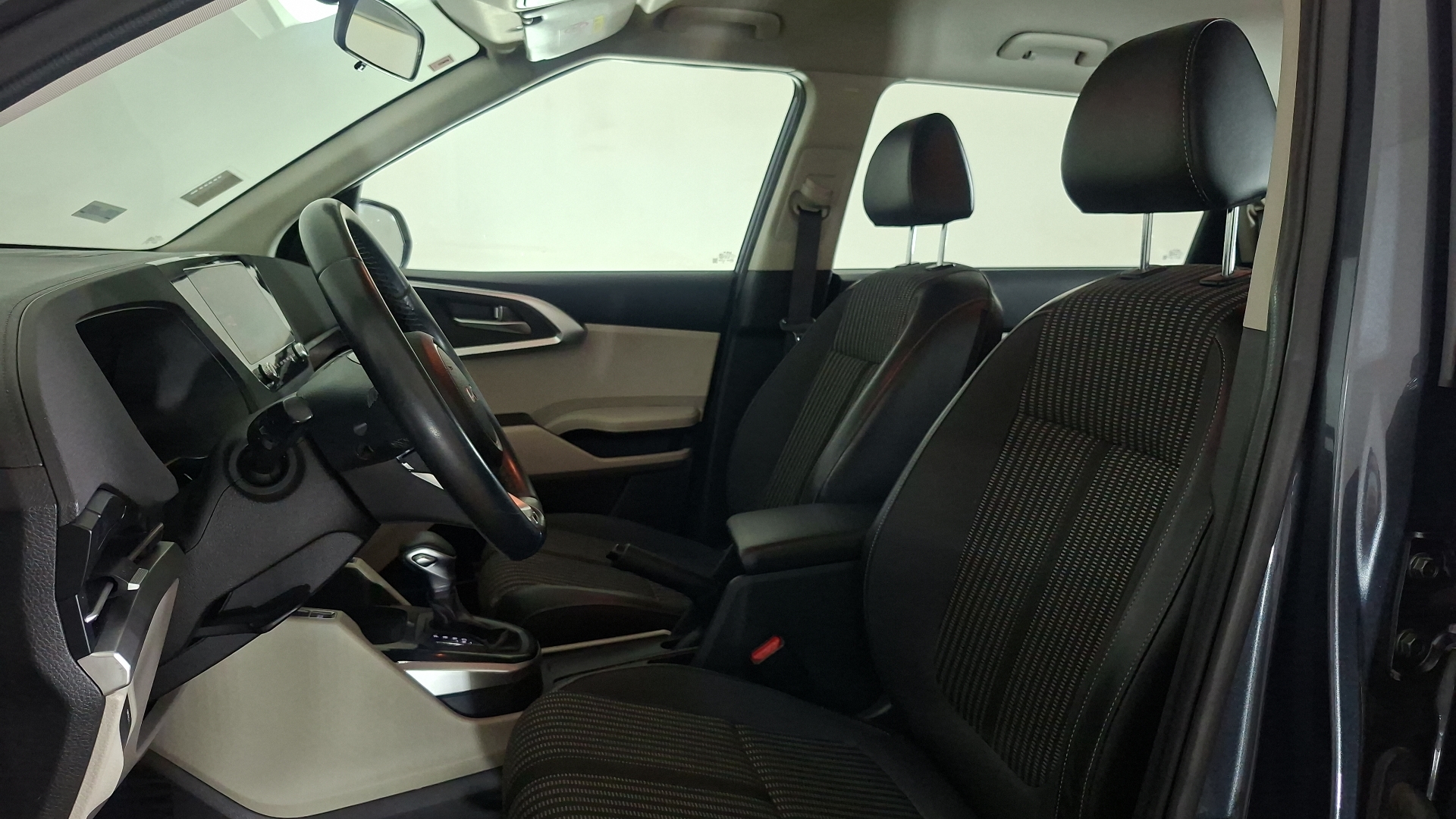 KIA Carens — foto 13 de 17