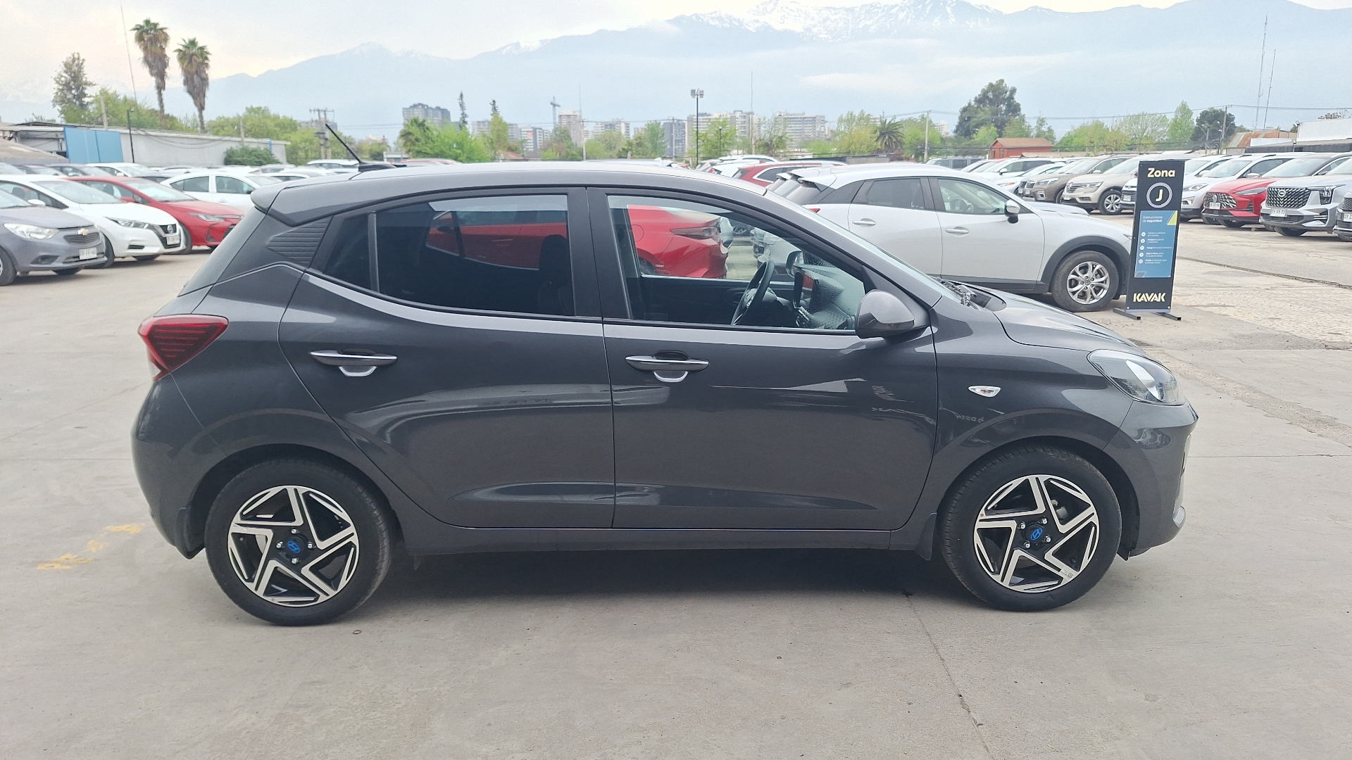 Hyundai Grand I10 — foto 5 de 15