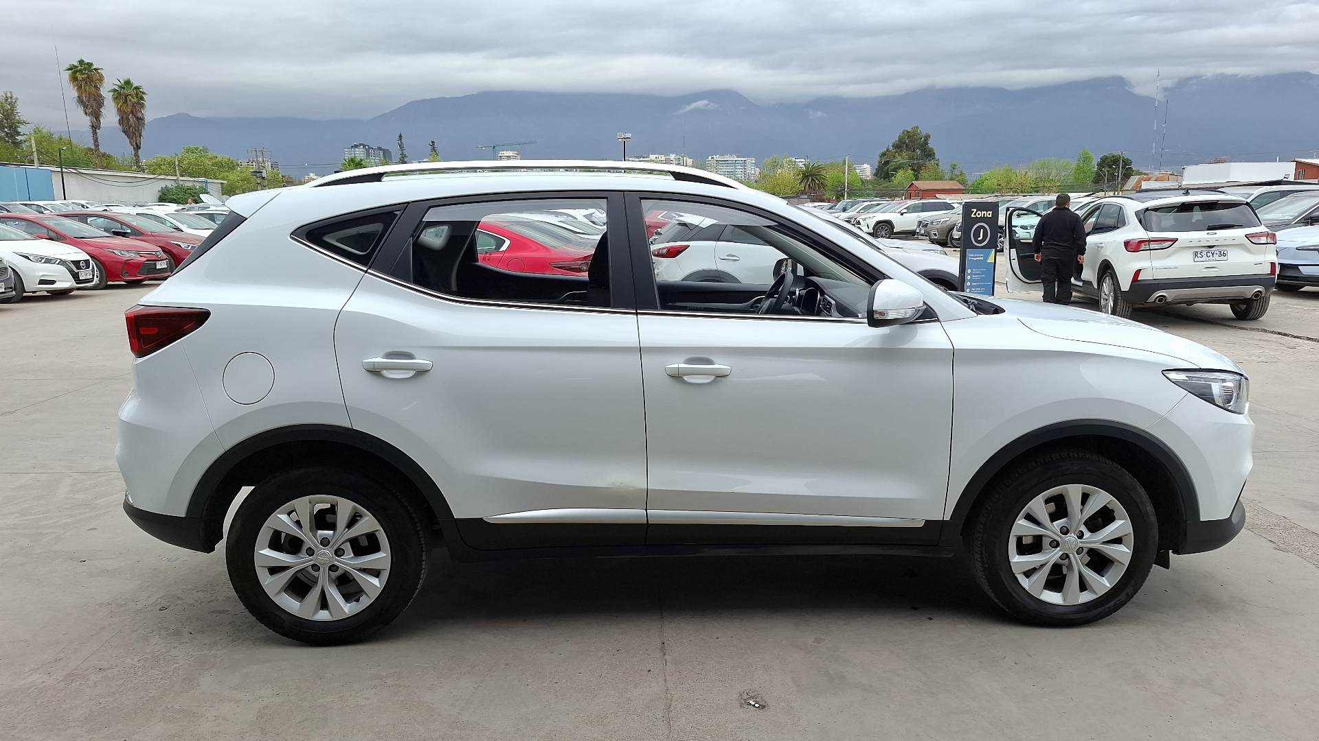 MG Zs — foto 5 de 15