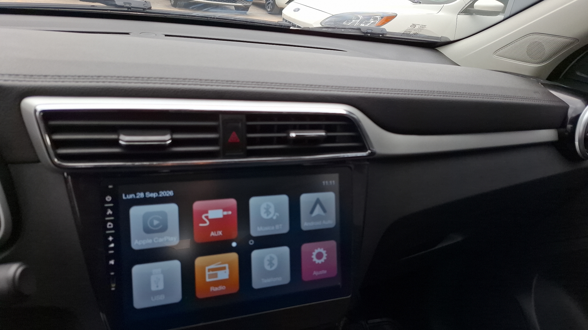 MG Zs — foto 10 de 15