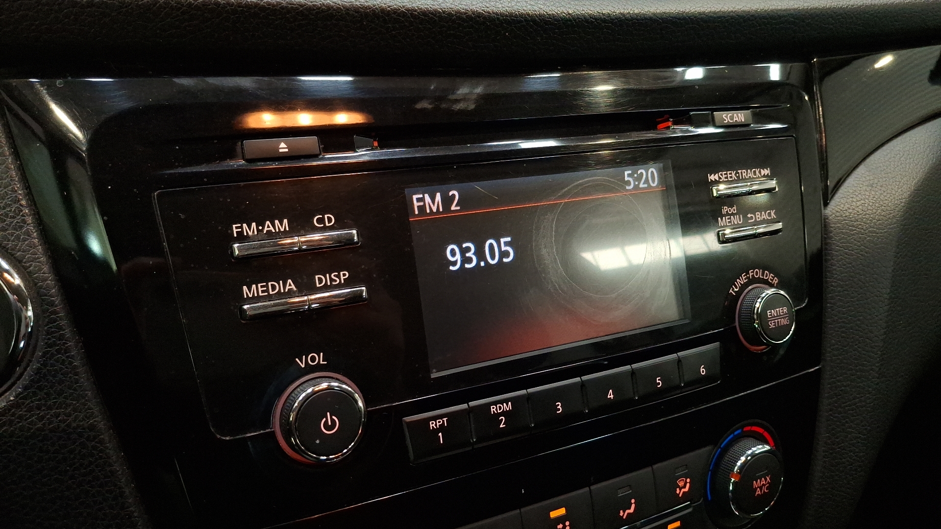 Nissan Qashqai — foto 10 de 15