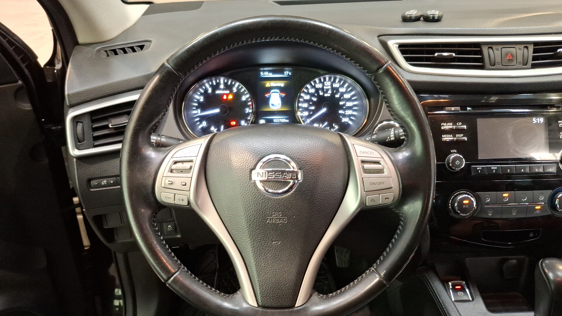 Nissan Qashqai — foto 8 de 15