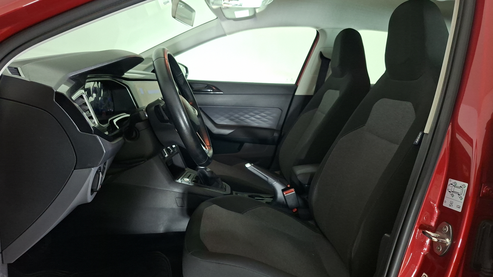 Volkswagen Polo — foto 12 de 15