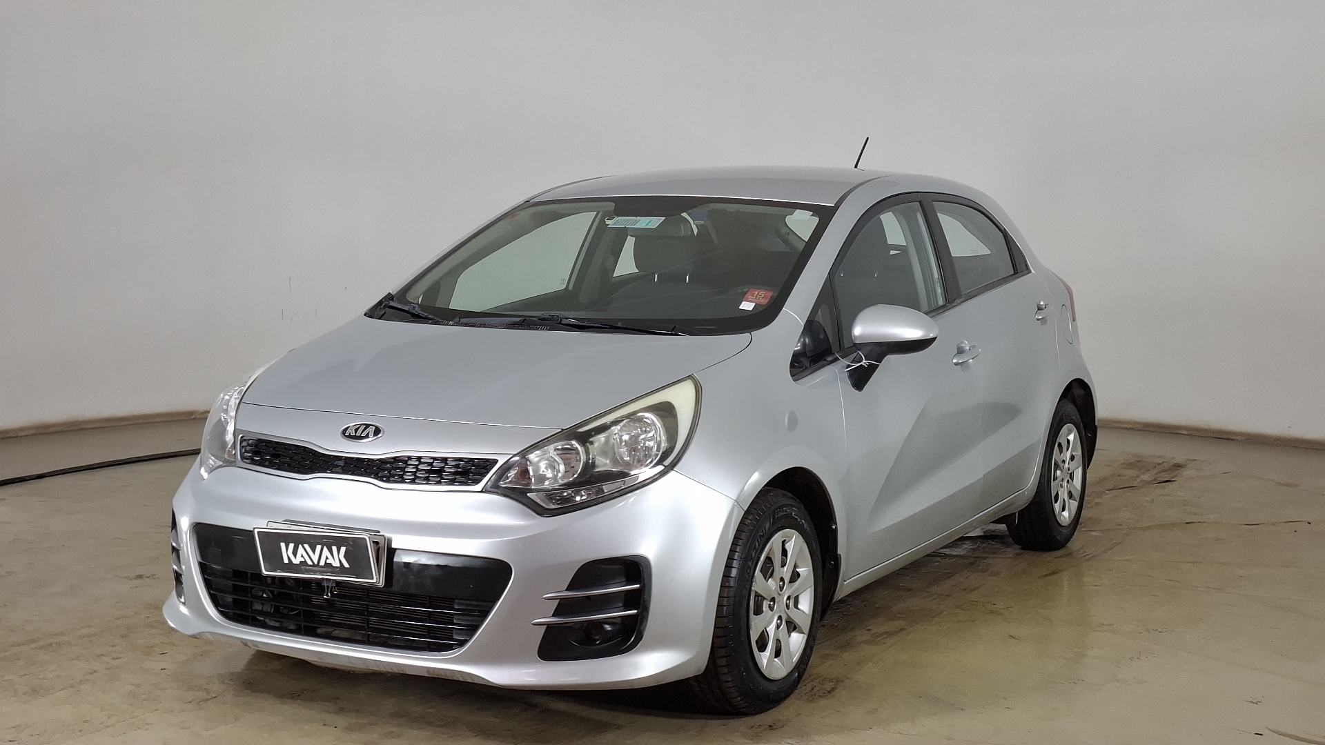 KIA Rio5 — foto 1 de 15