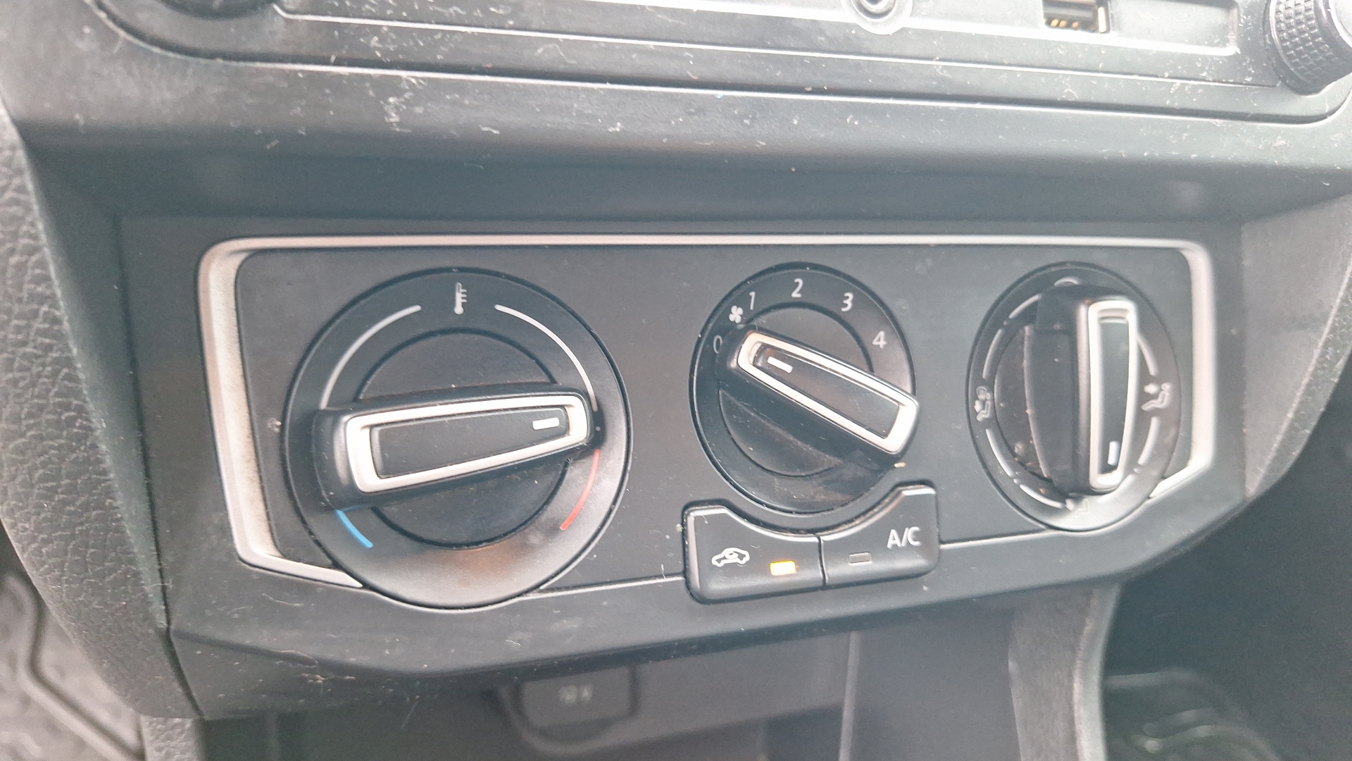 Volkswagen Saveiro — foto 15 de 15