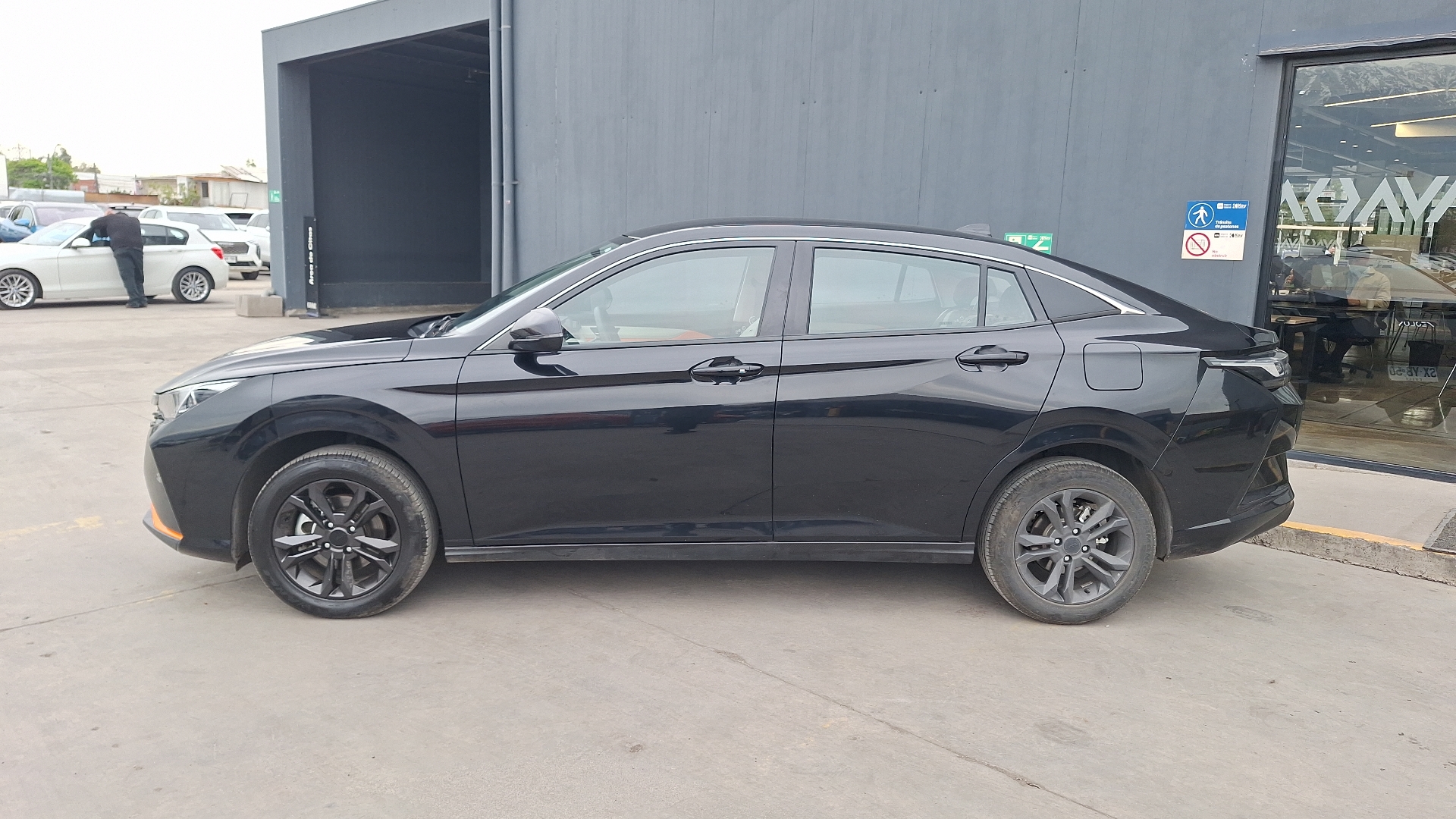 Dongfeng Aeolus Y3 — foto 2 de 15