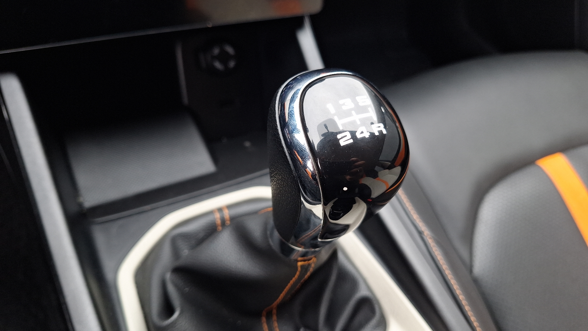 Dongfeng Aeolus Y3 — foto 11 de 15