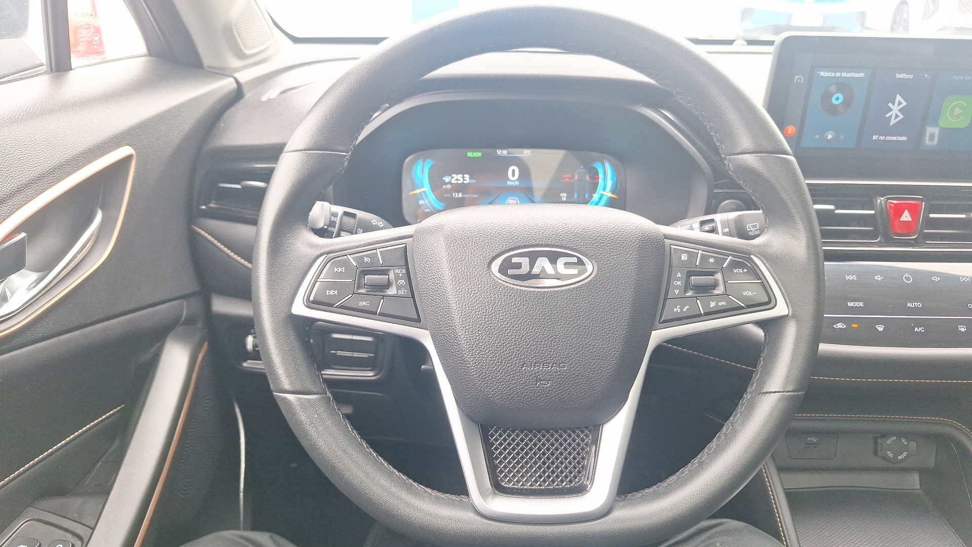 JAC E-Js4 — foto 8 de 16