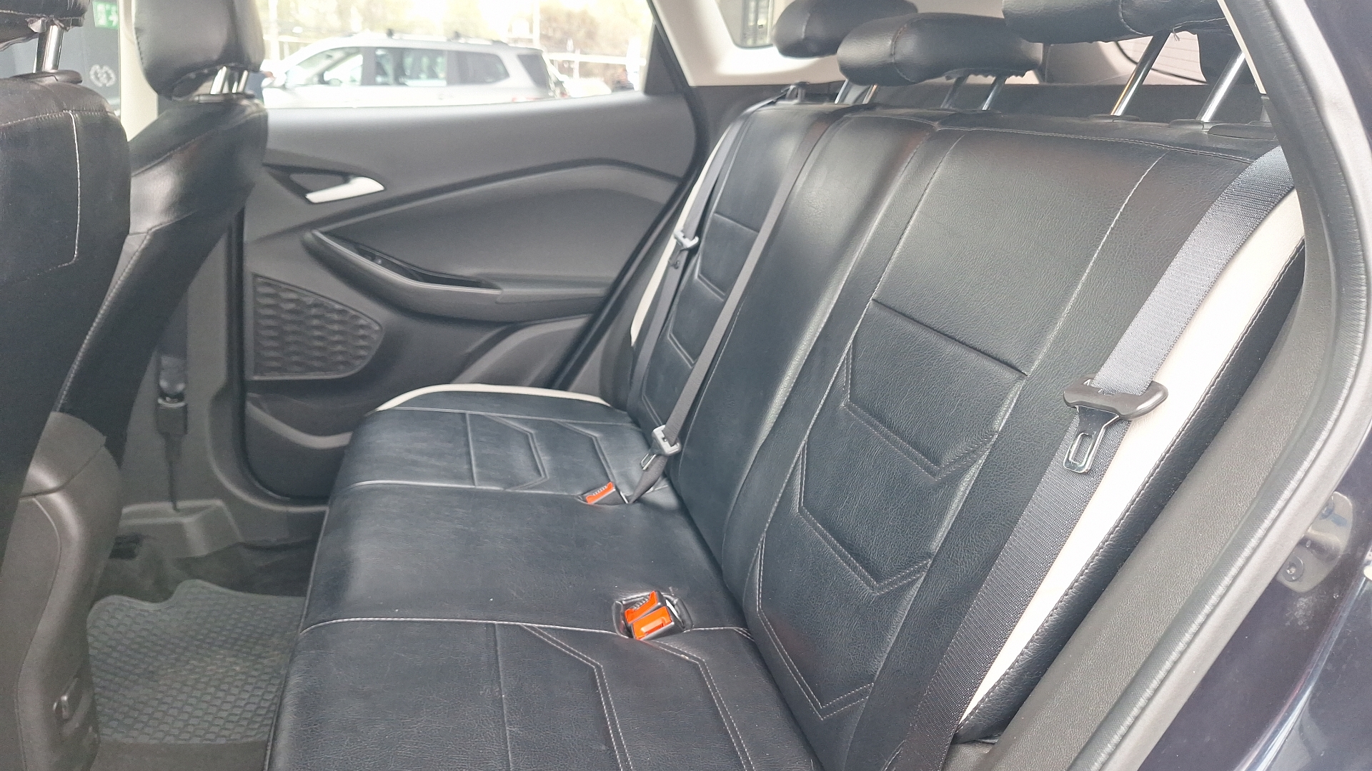 Chevrolet Tracker — foto 13 de 15