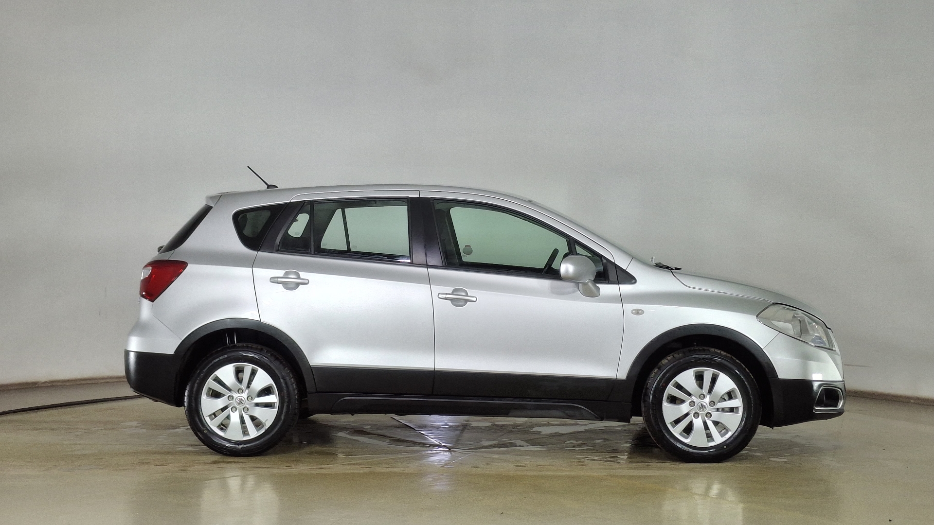 Suzuki S-Cross — foto 4 de 15