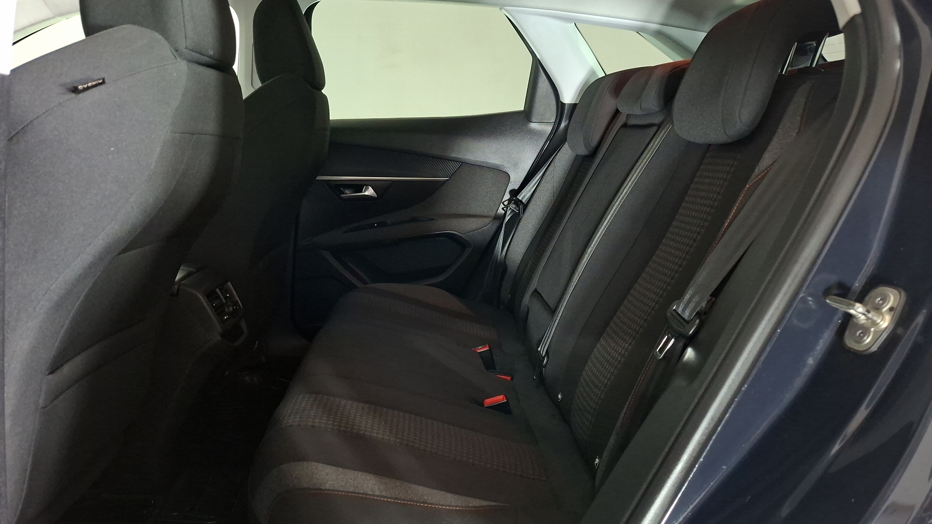 Peugeot 3008 — foto 14 de 16