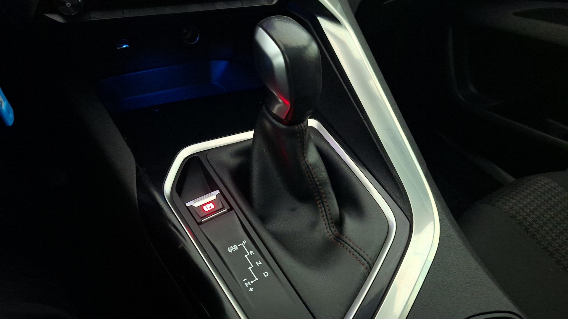 Peugeot 3008 — foto 11 de 16