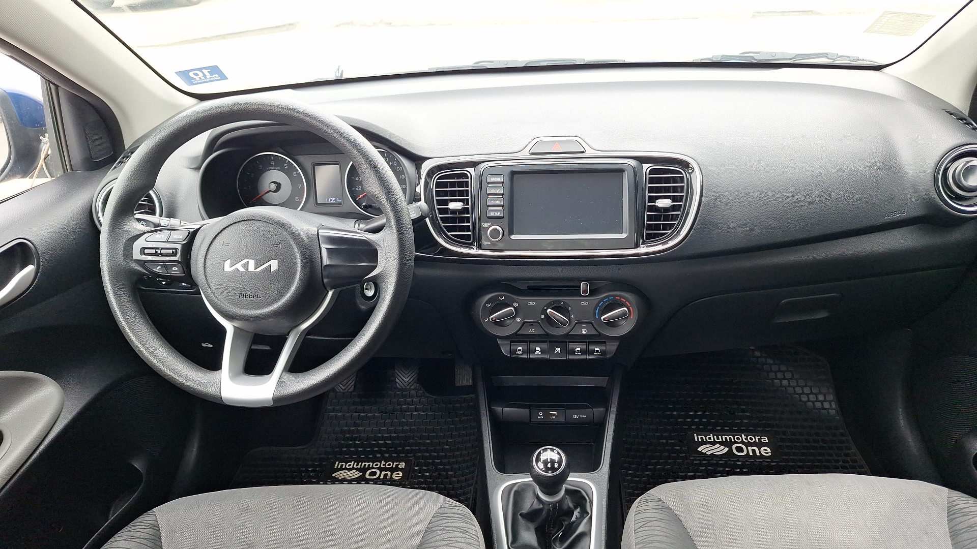 KIA Soluto — foto 6 de 15