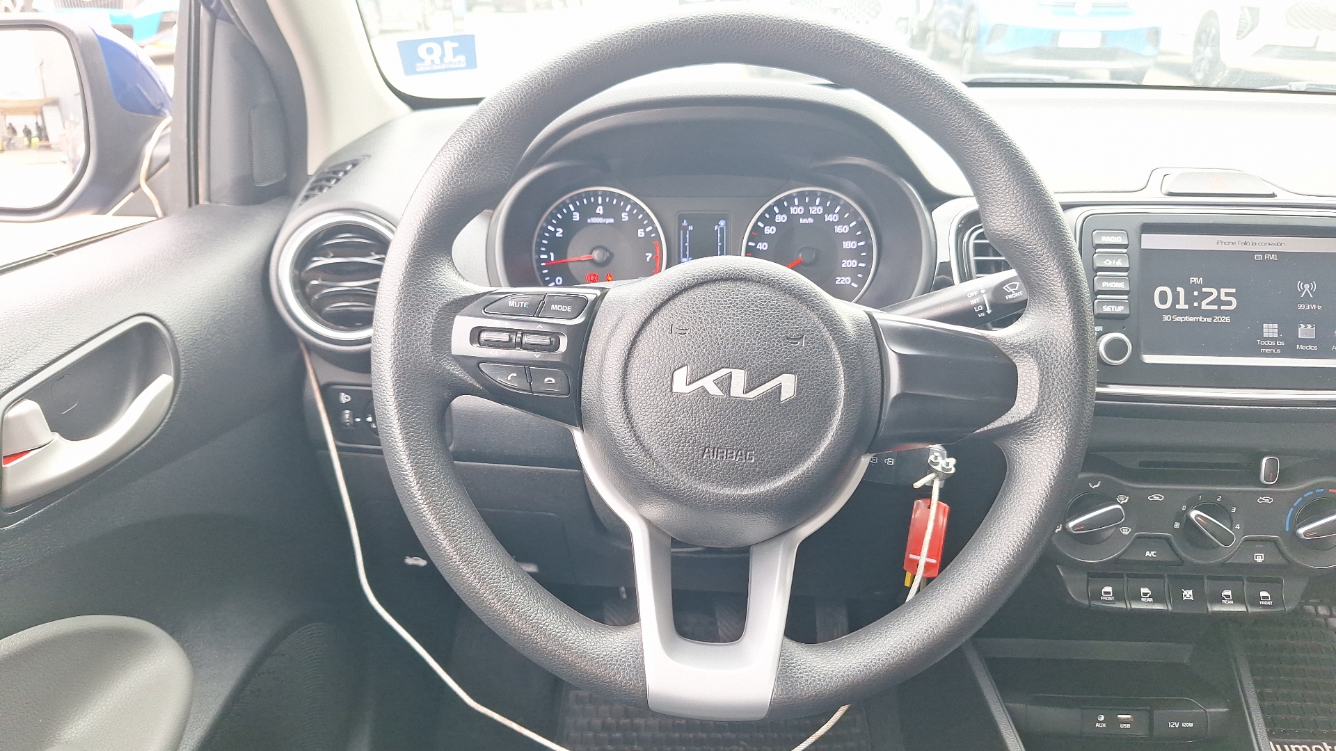 KIA Soluto — foto 8 de 15