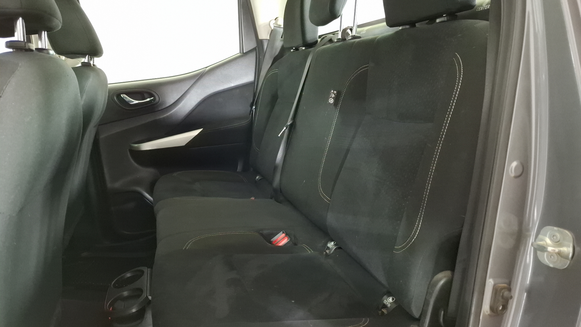 Nissan Navara — foto 14 de 16