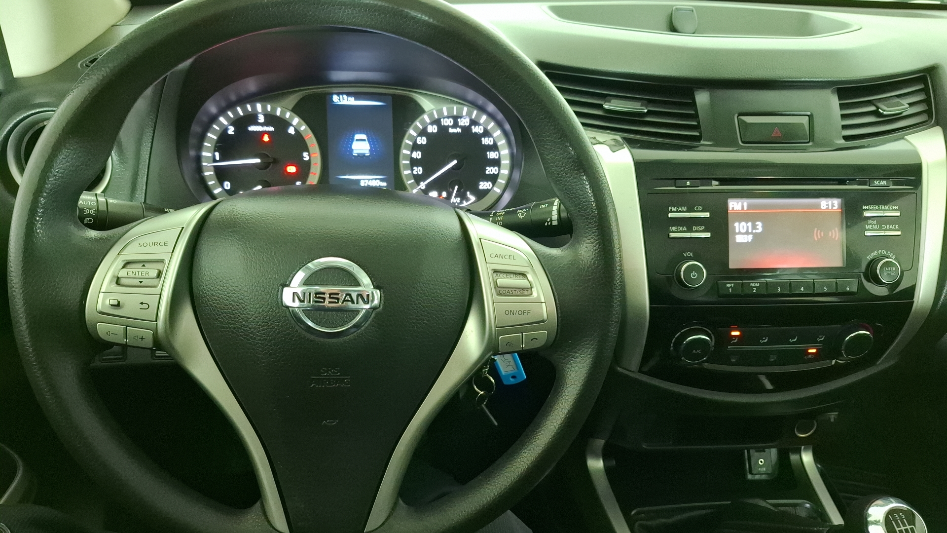 Nissan Navara — foto 8 de 16
