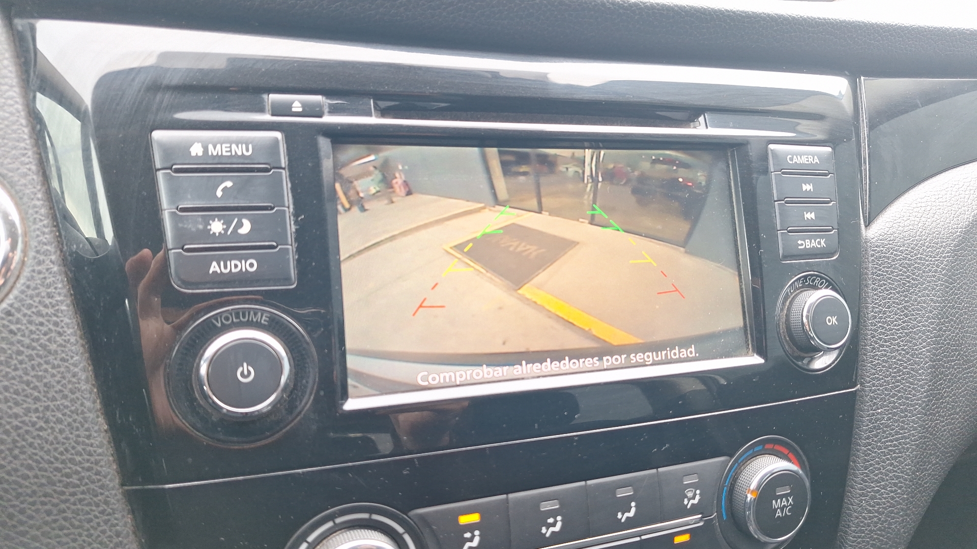 Nissan Qashqai — foto 9 de 12