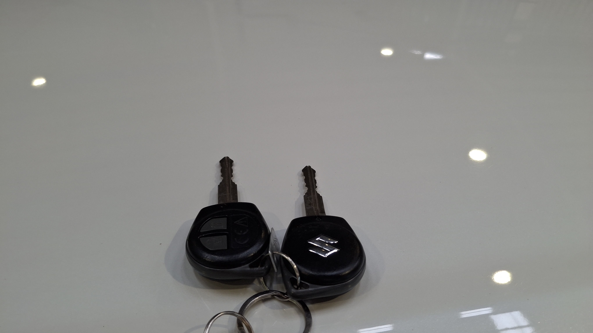Suzuki Swift — foto 16 de 16