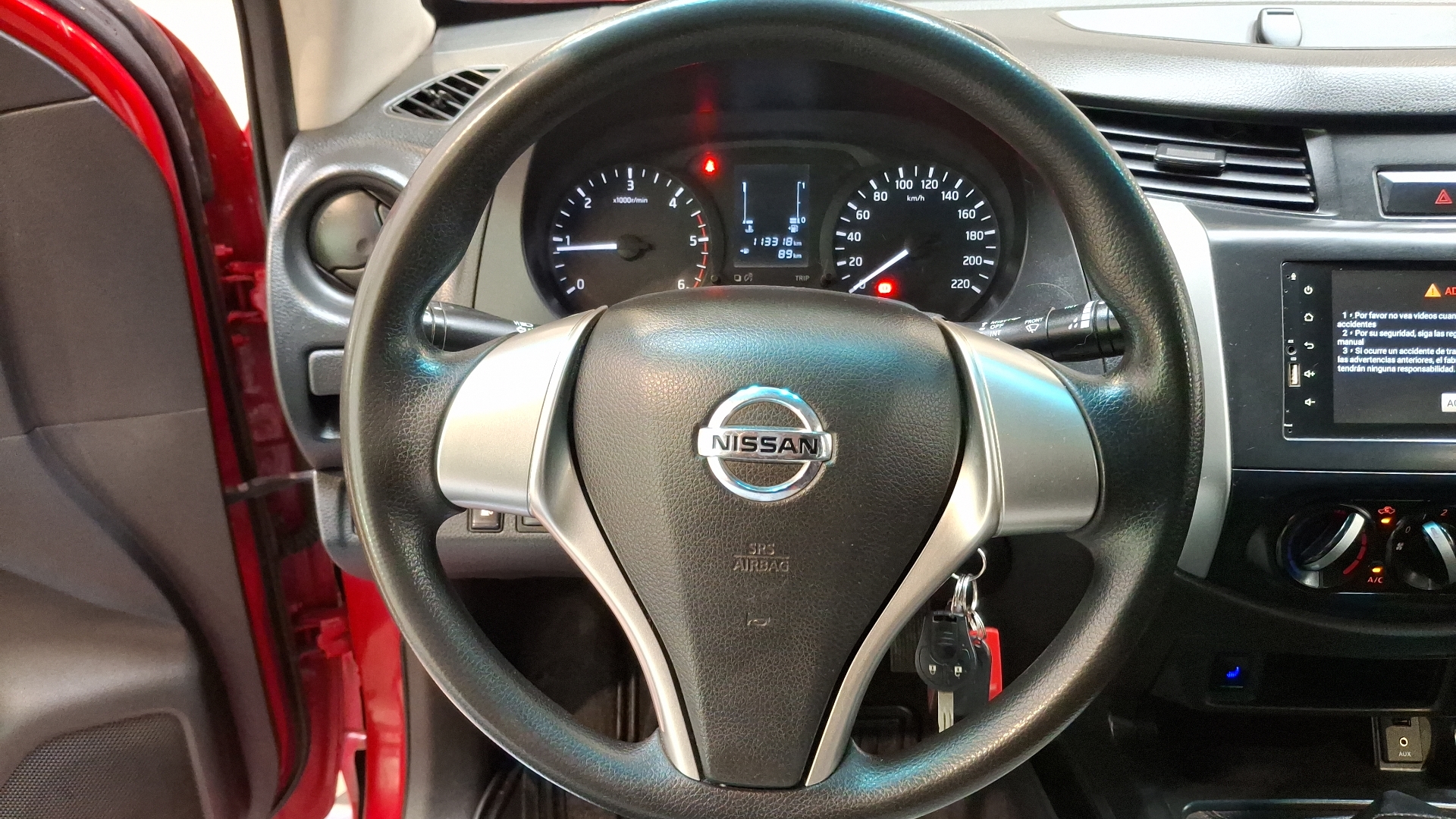 Nissan Navara — foto 8 de 15