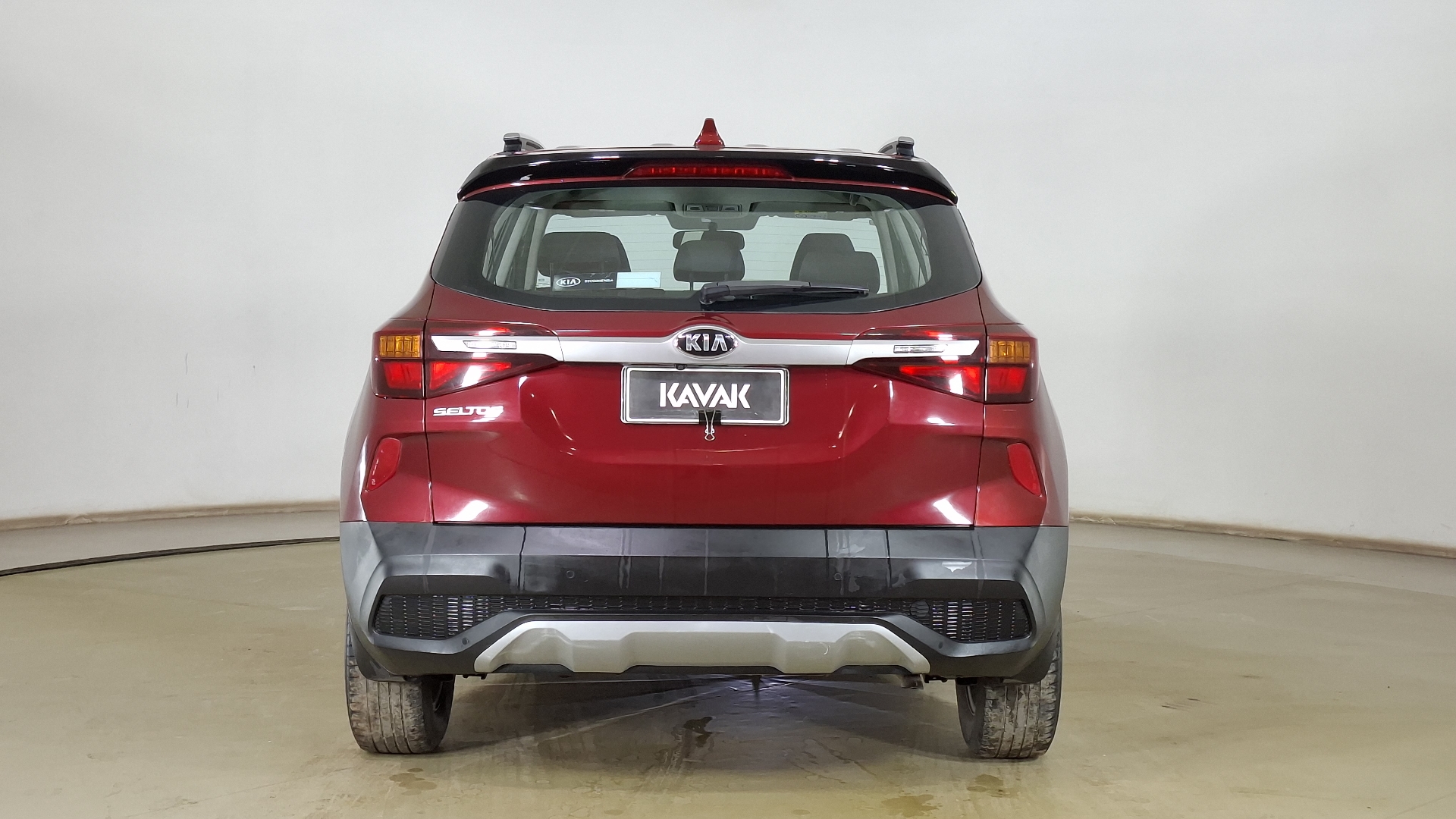 KIA Seltos — foto 5 de 16