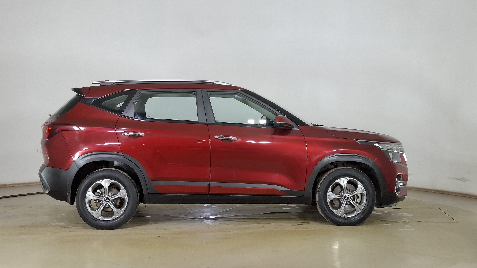 KIA Seltos — foto 4 de 16