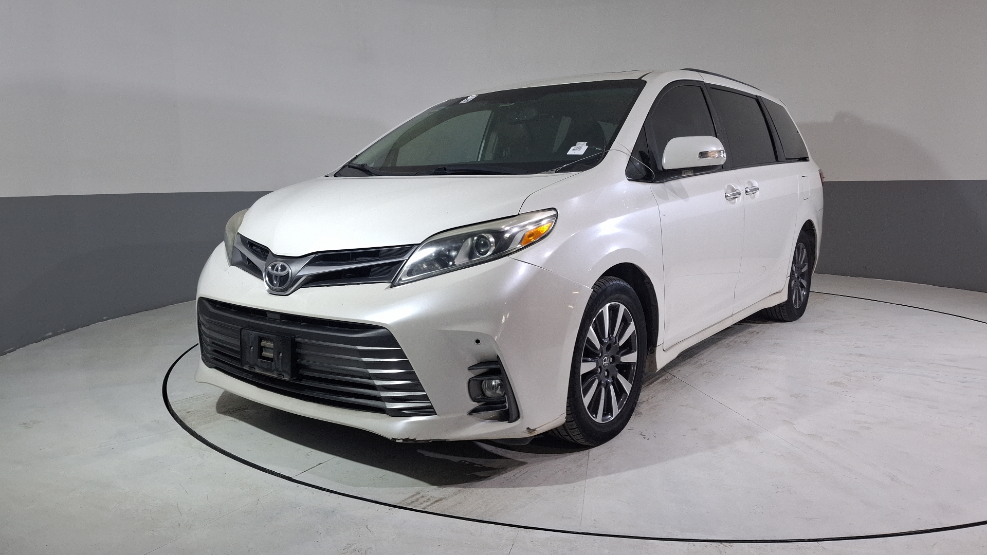 Toyota Sienna 2019