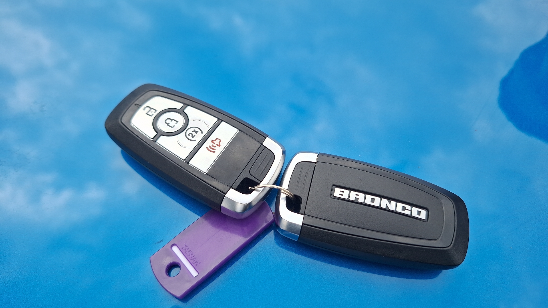 Ford Bronco — foto 7 de 15