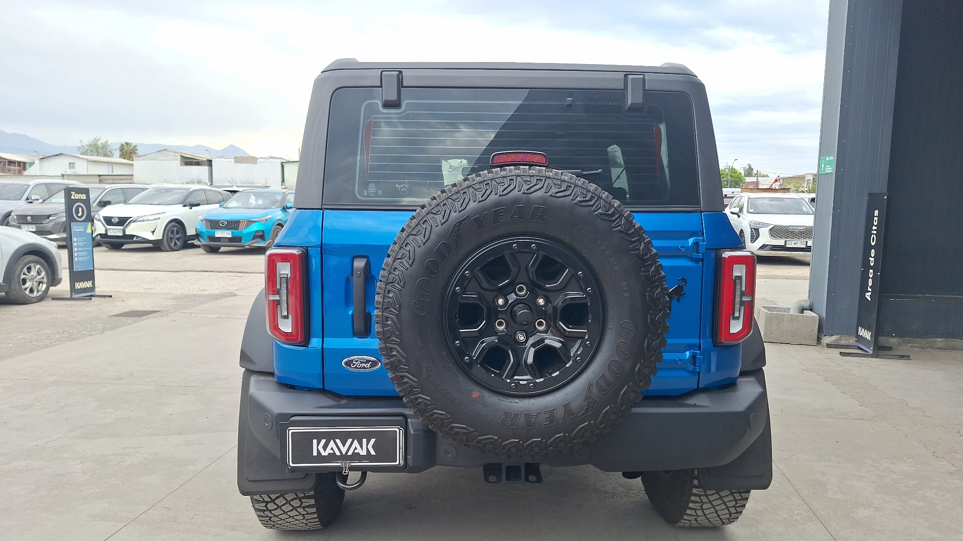 Ford Bronco — foto 3 de 15