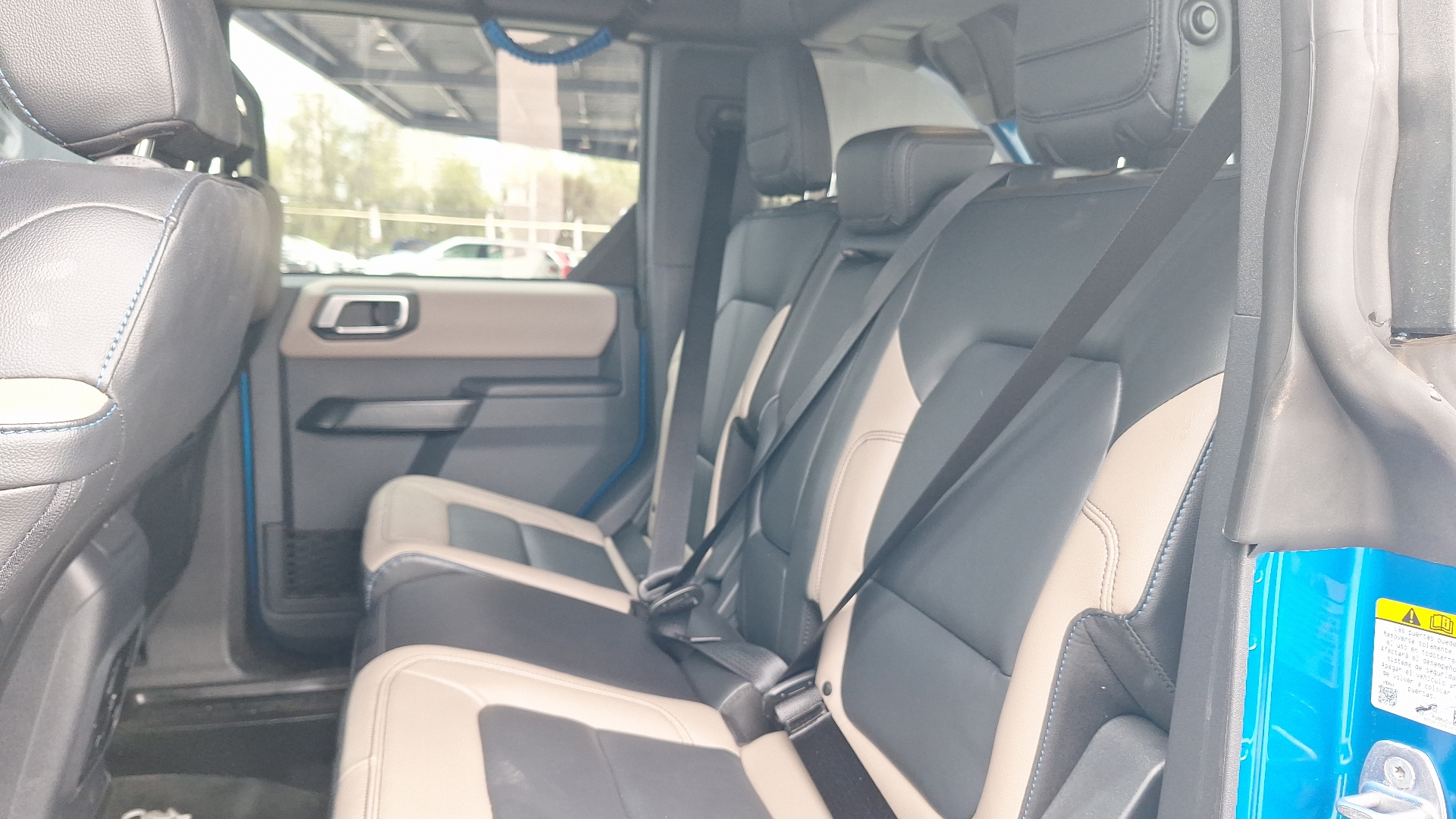 Ford Bronco — foto 13 de 15