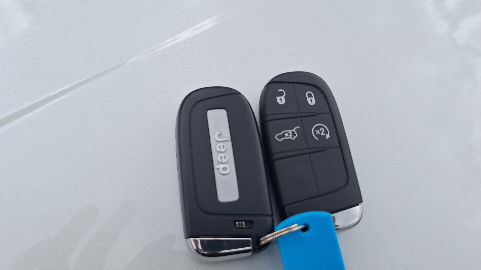 Jeep Commander — foto 7 de 17