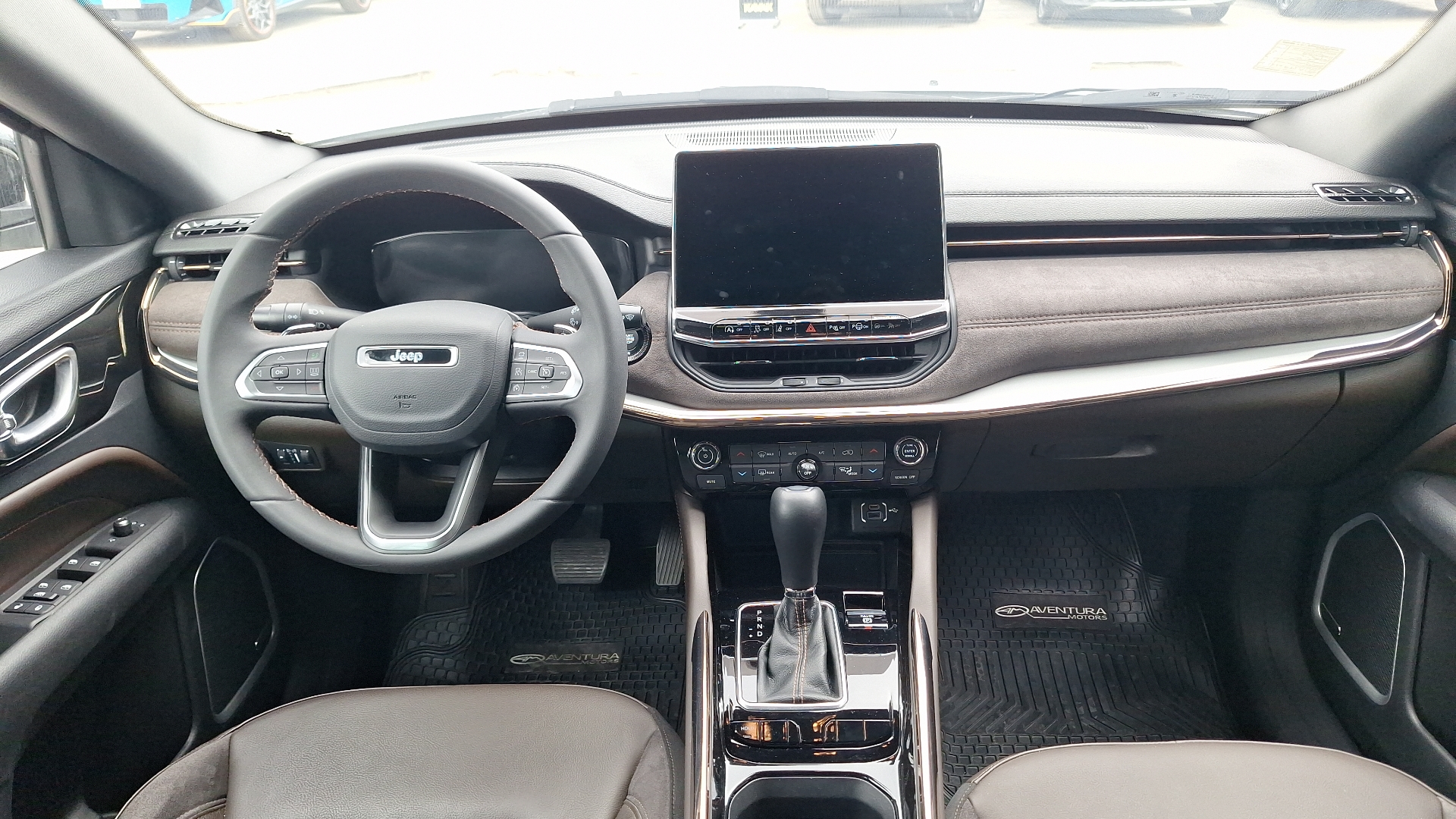 Jeep Commander — foto 6 de 17