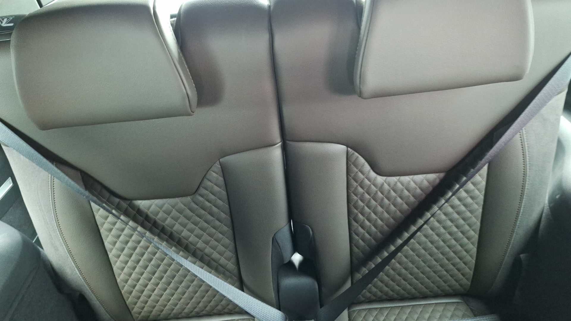 Jeep Commander — foto 14 de 17