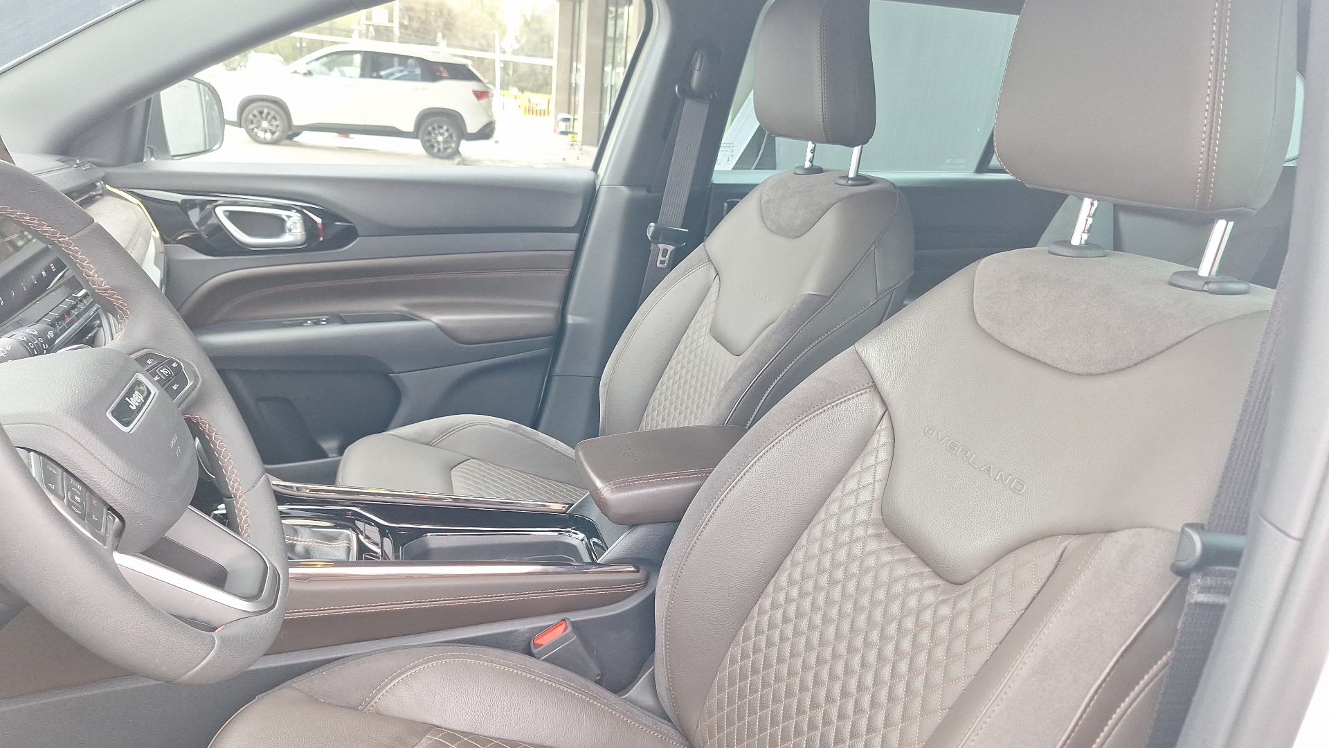 Jeep Commander — foto 16 de 17