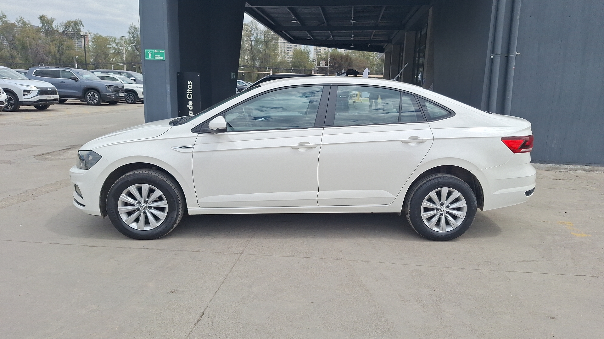 Volkswagen Virtus — foto 2 de 14