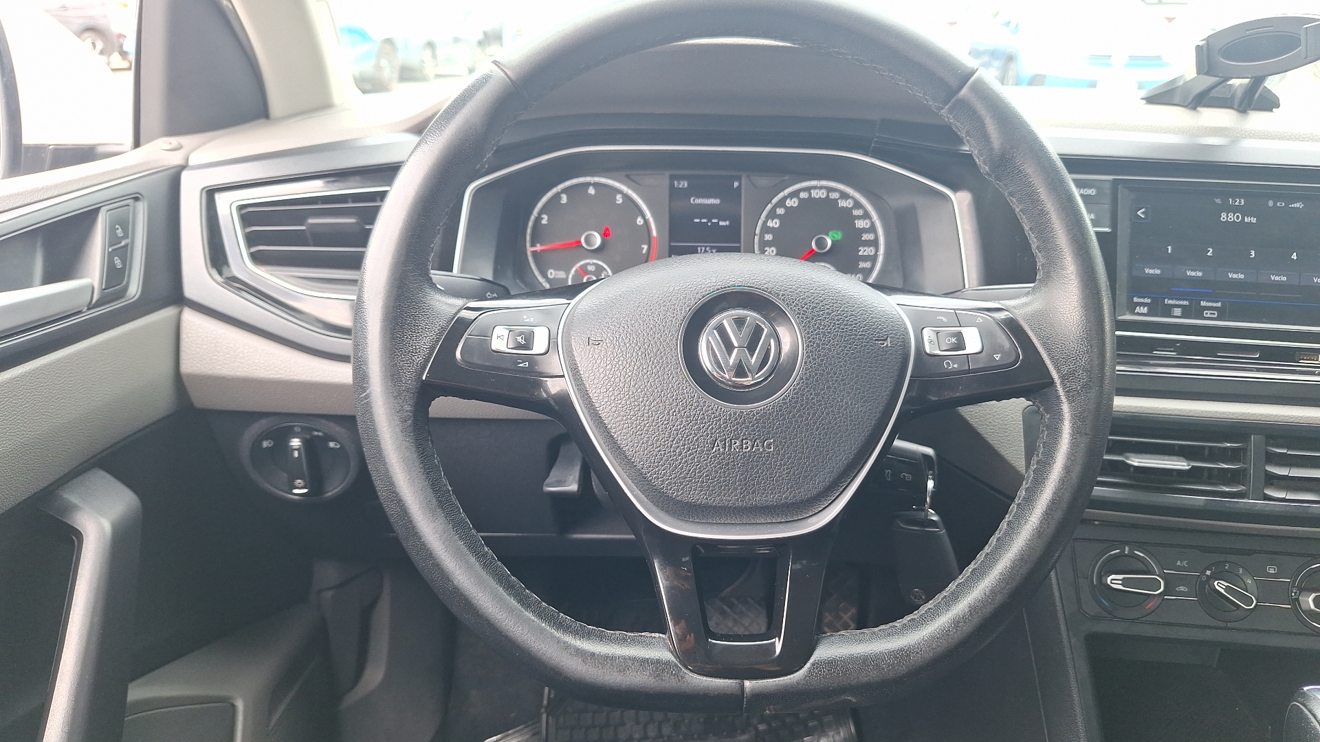Volkswagen Virtus — foto 8 de 14