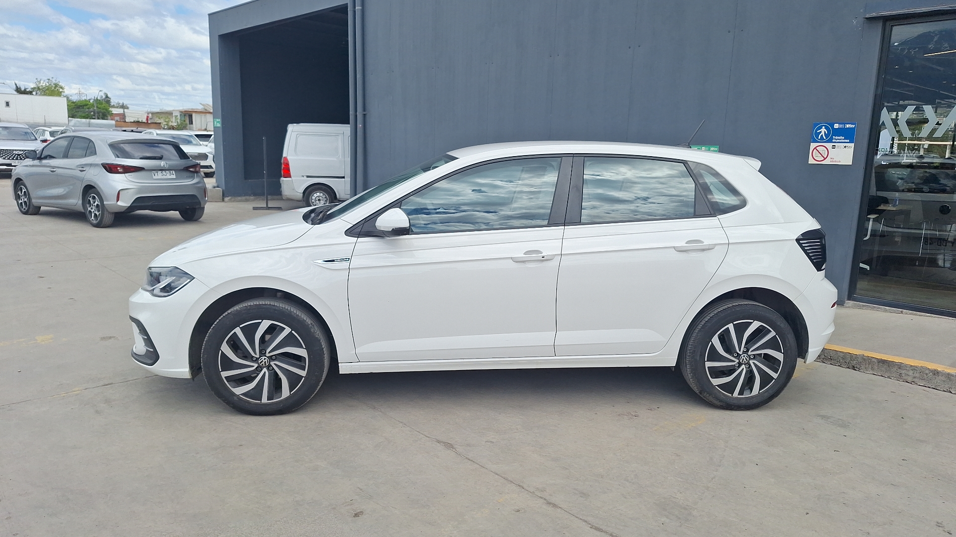 Volkswagen Polo — foto 2 de 15