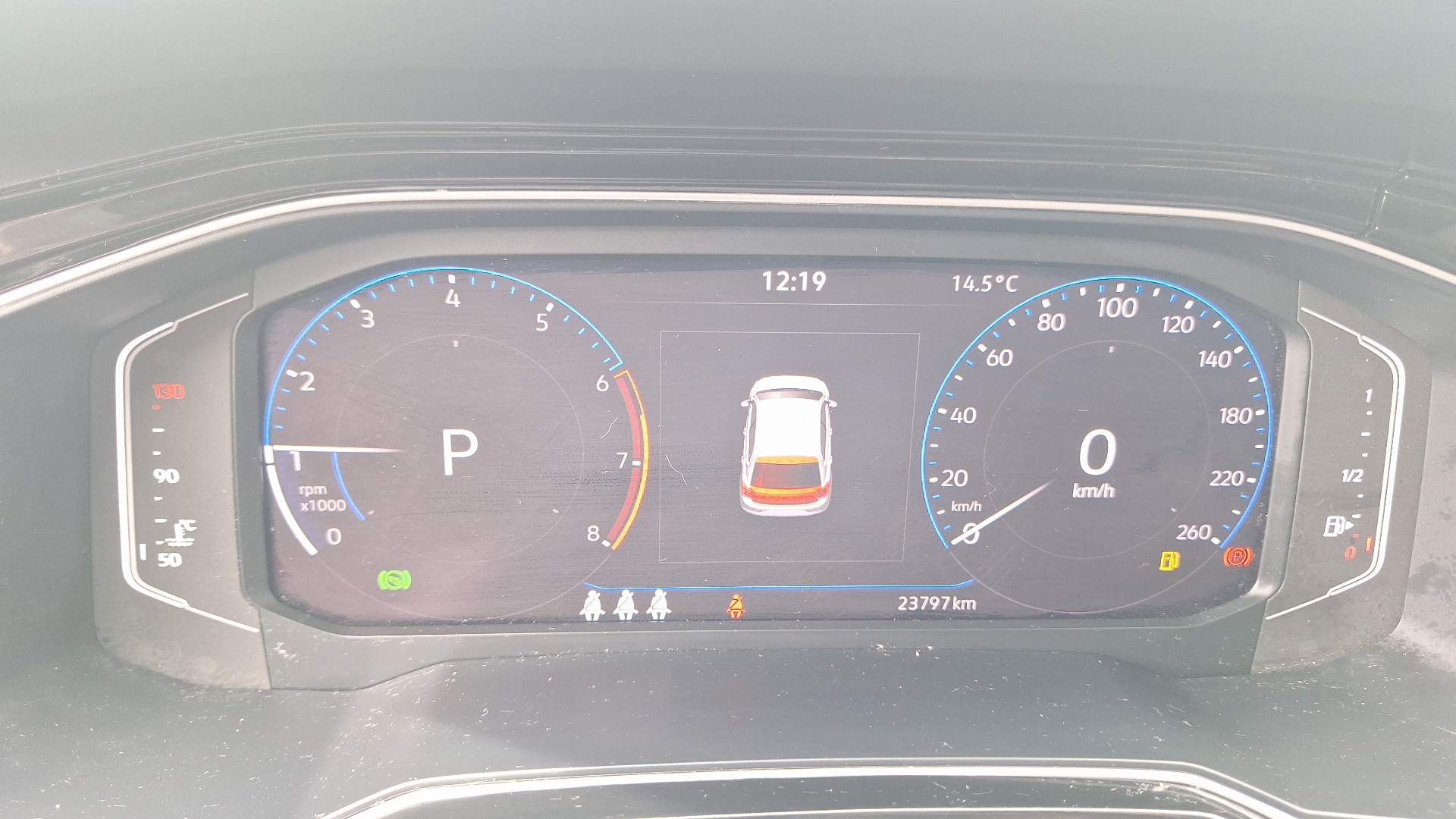 Volkswagen Polo — foto 9 de 15