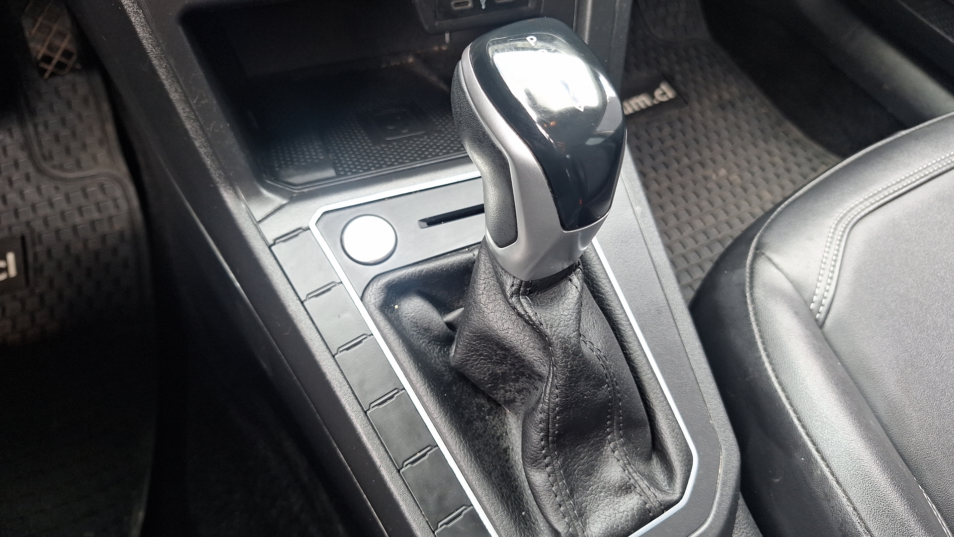 Volkswagen Polo — foto 11 de 15