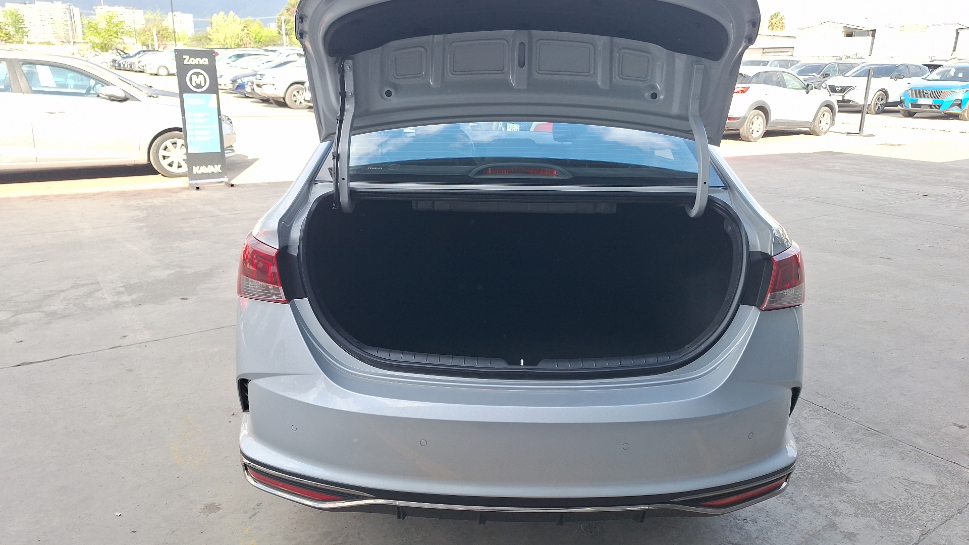 Hyundai Accent — foto 4 de 15