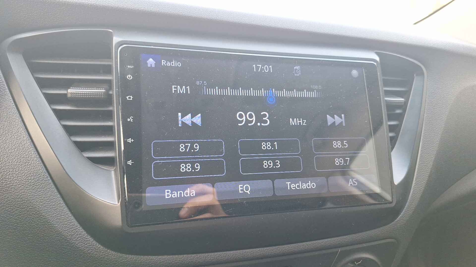 Hyundai Accent — foto 10 de 15