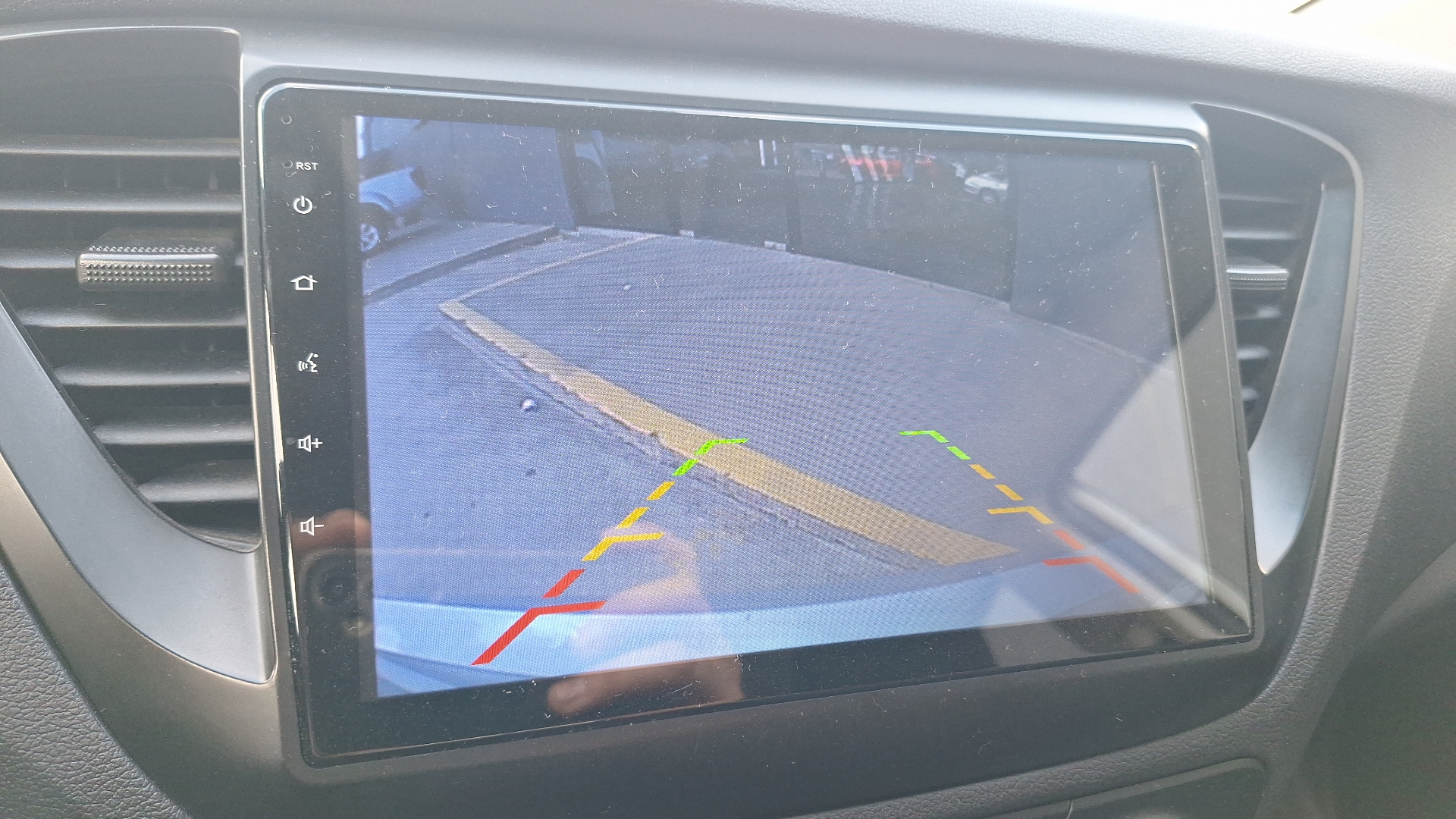 Hyundai Accent — foto 12 de 15