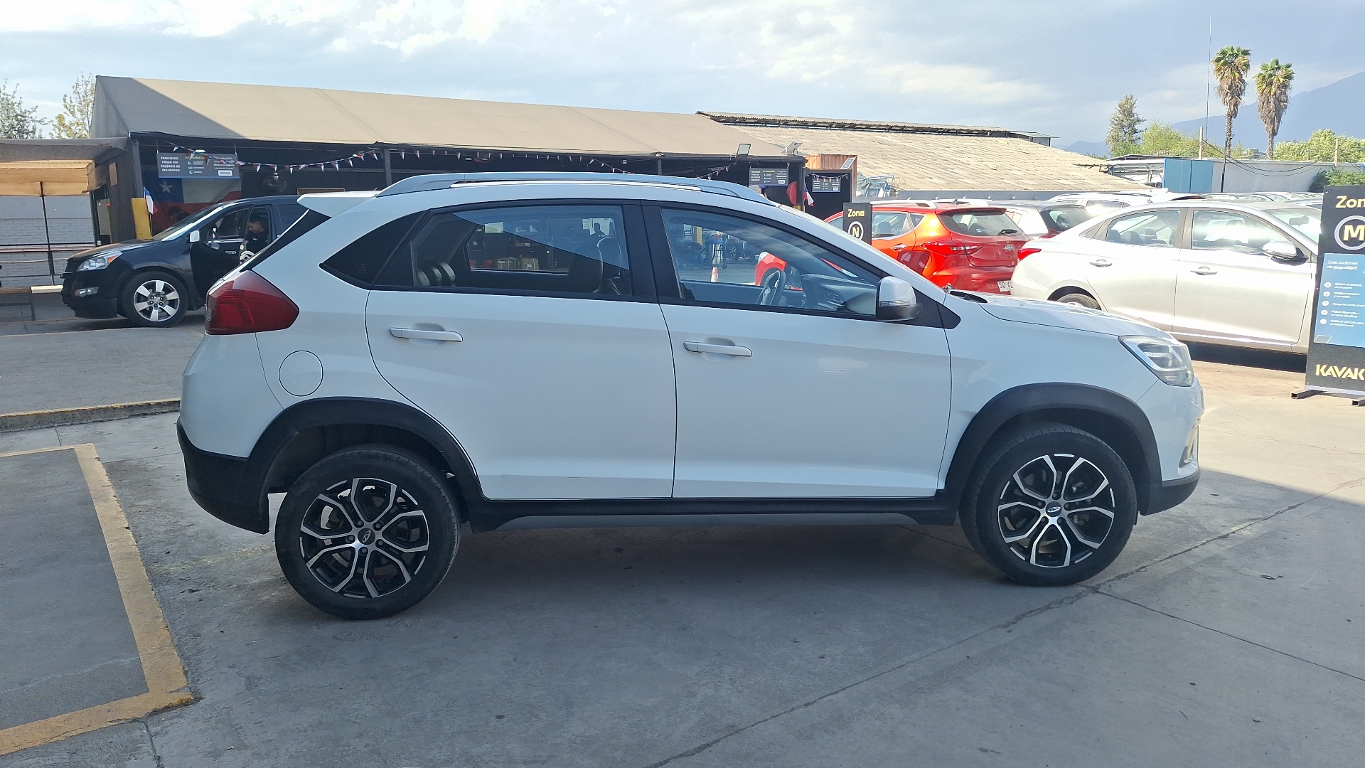 Chery Tiggo 2 — foto 5 de 15
