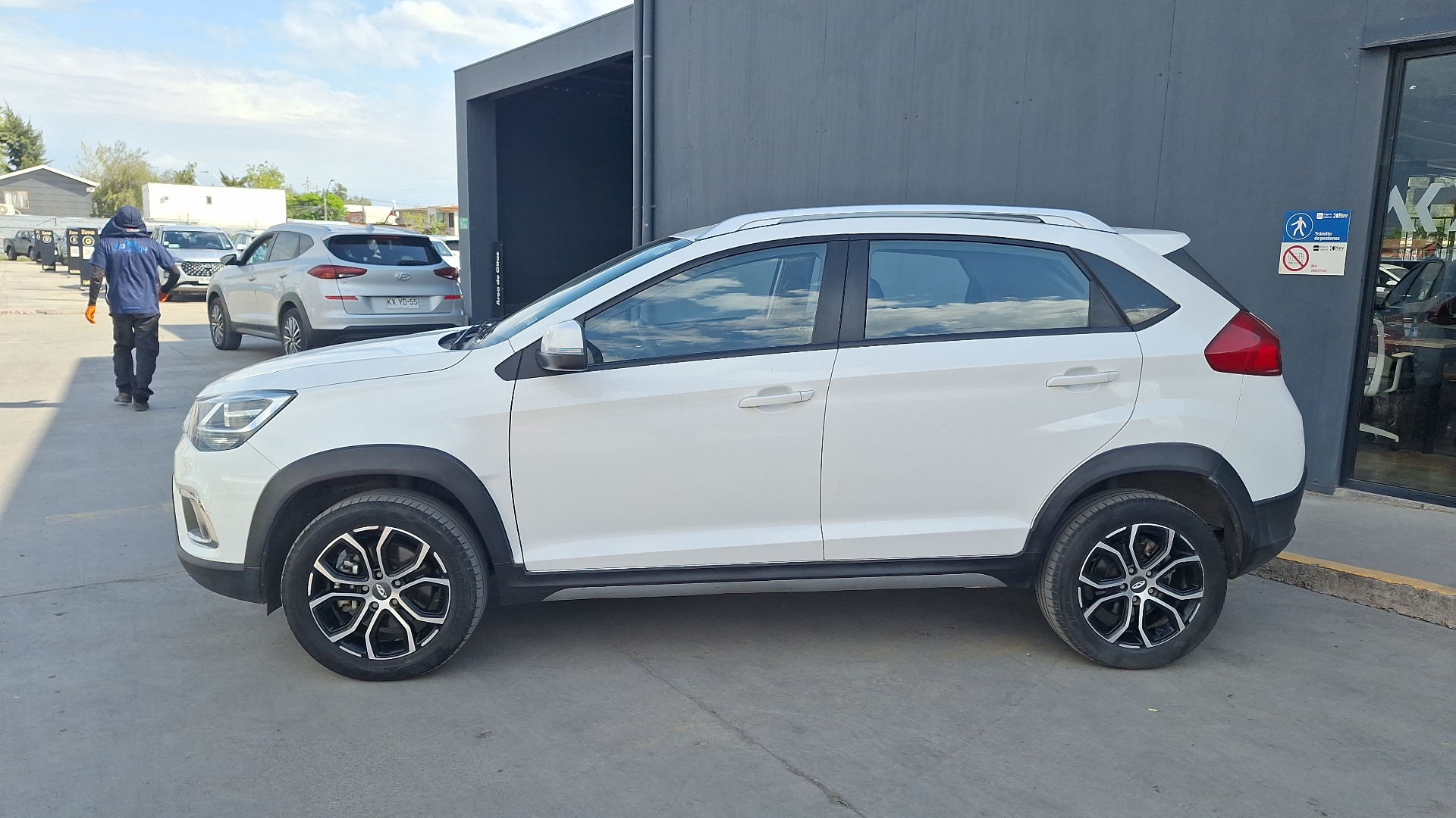Chery Tiggo 2 — foto 2 de 15