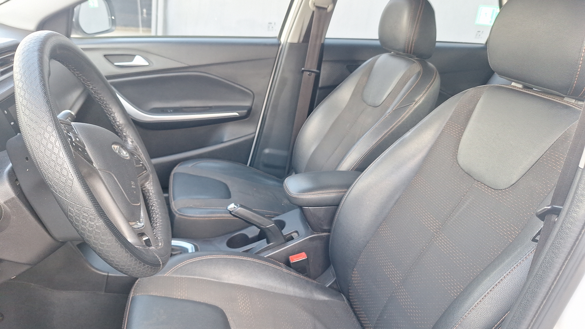 Chery Tiggo 2 — foto 14 de 15