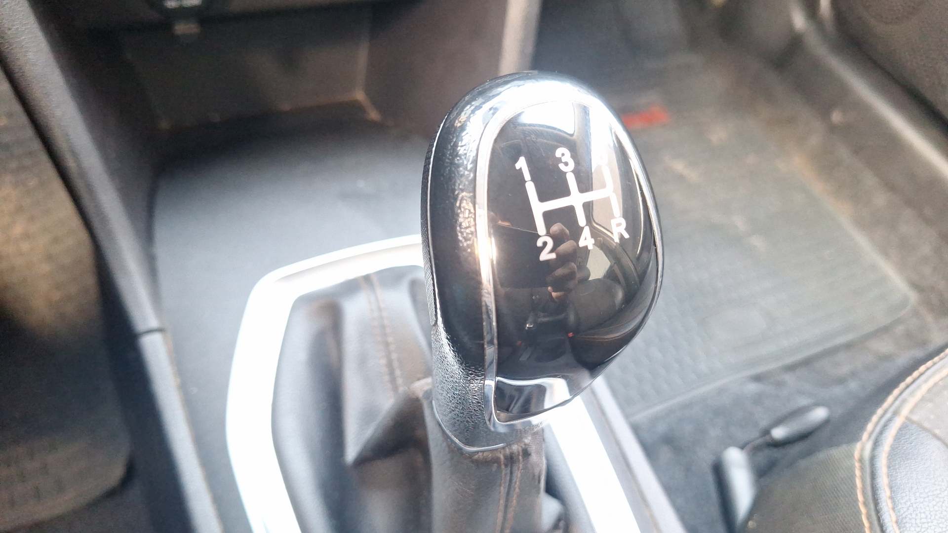 Chery Tiggo 2 — foto 11 de 15