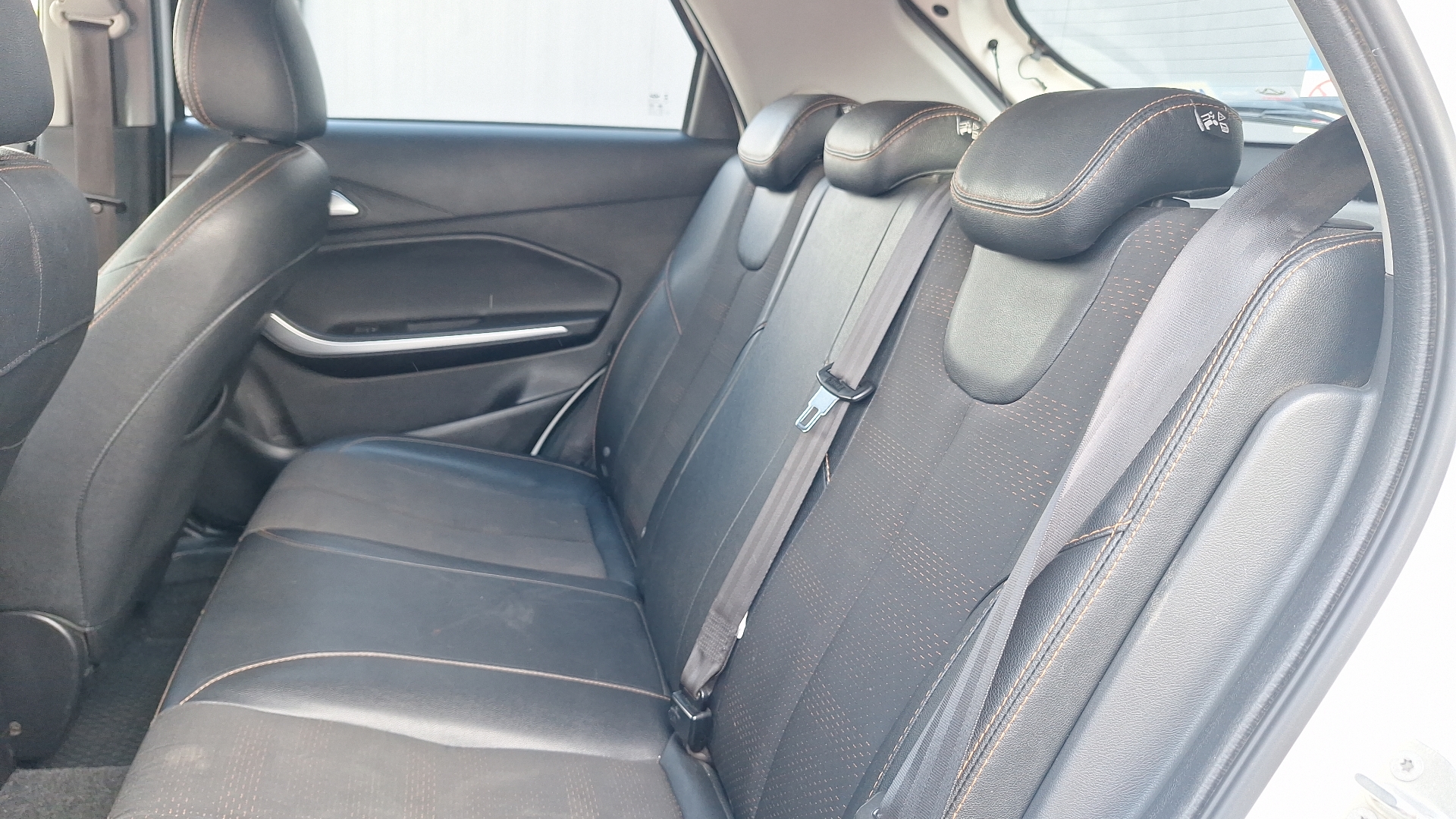Chery Tiggo 2 — foto 13 de 15