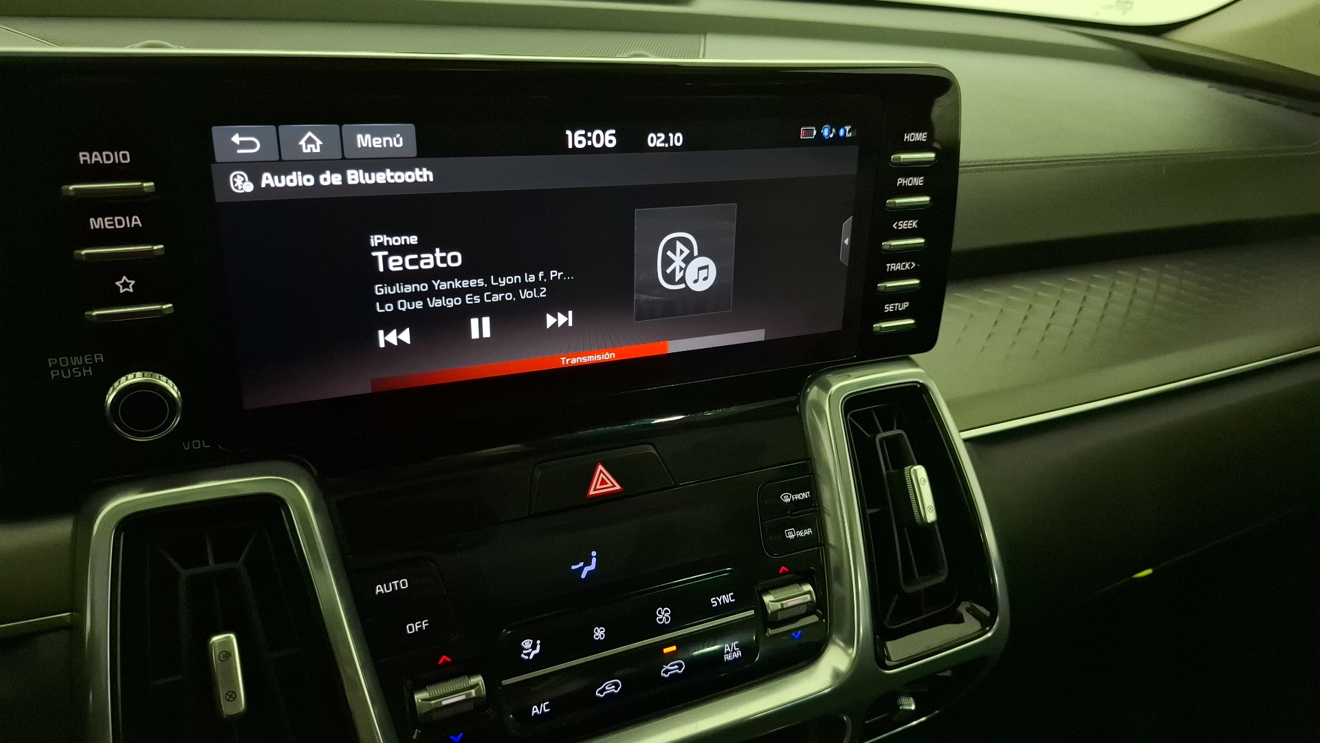 KIA Sorento — foto 10 de 18