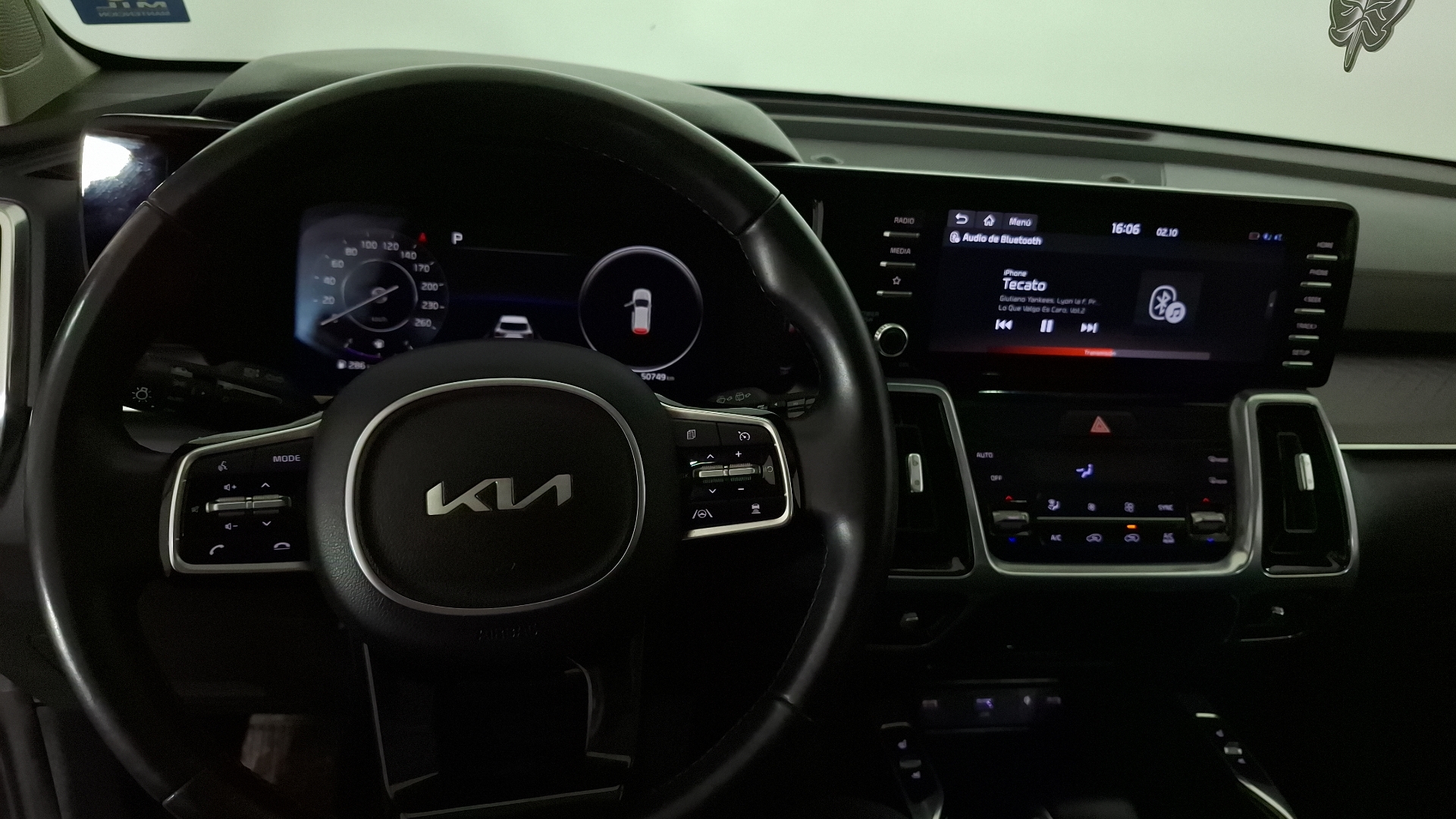 KIA Sorento — foto 8 de 18