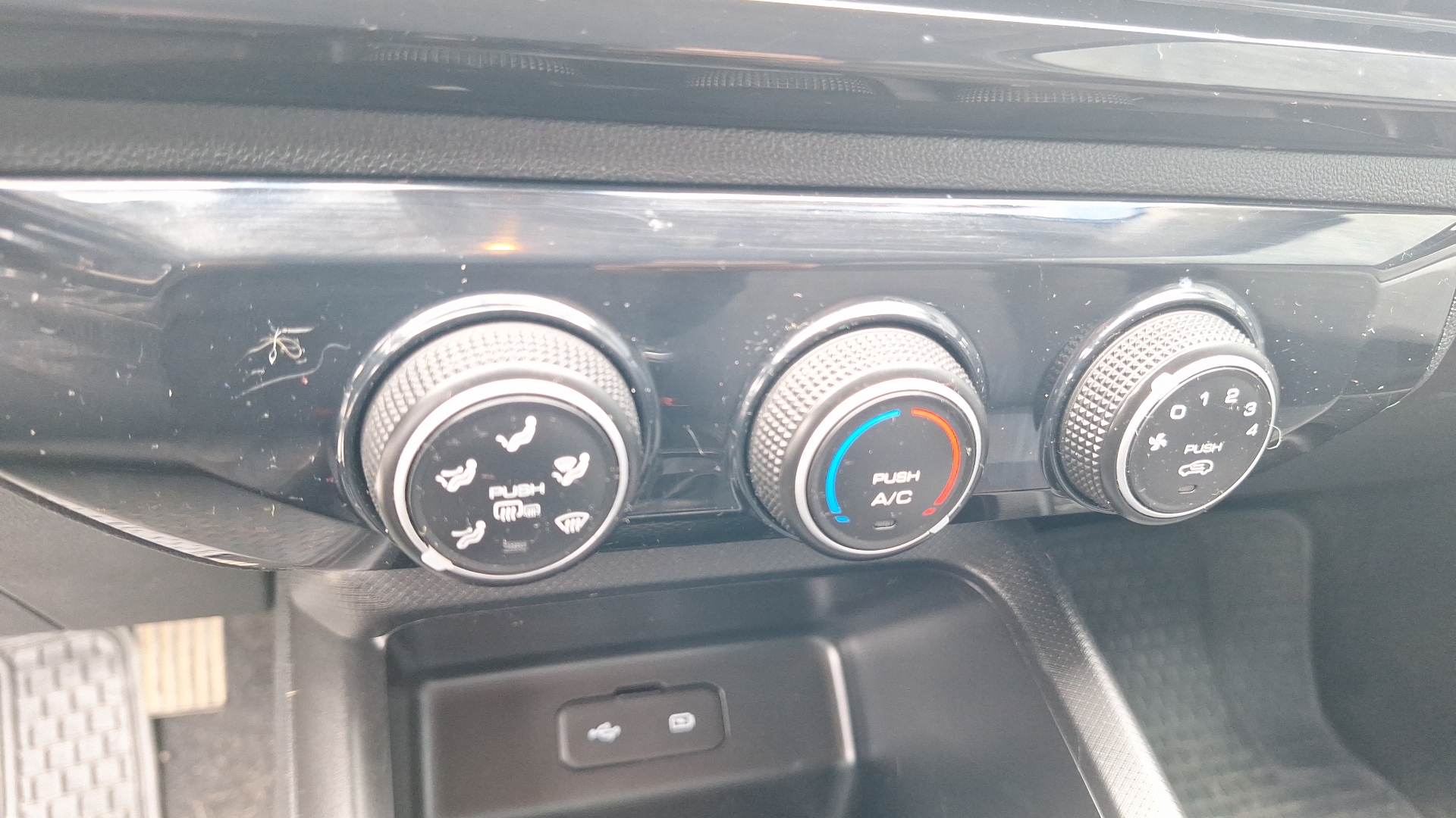 Chevrolet Sail — foto 15 de 15